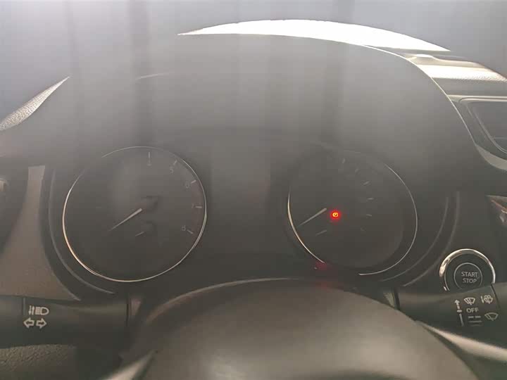 Фото 5 - Nissan X-Trail