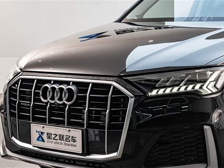 Фото 4 - Audi Q7