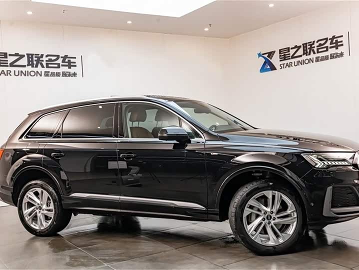 Фото 6 - Audi Q7