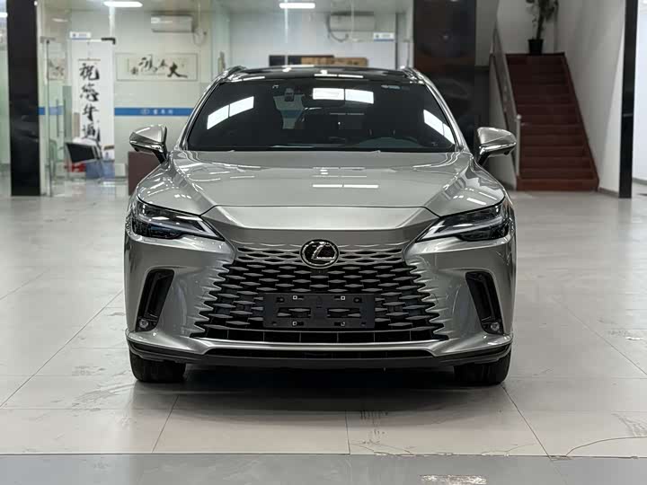 Фото 2 - Lexus RX