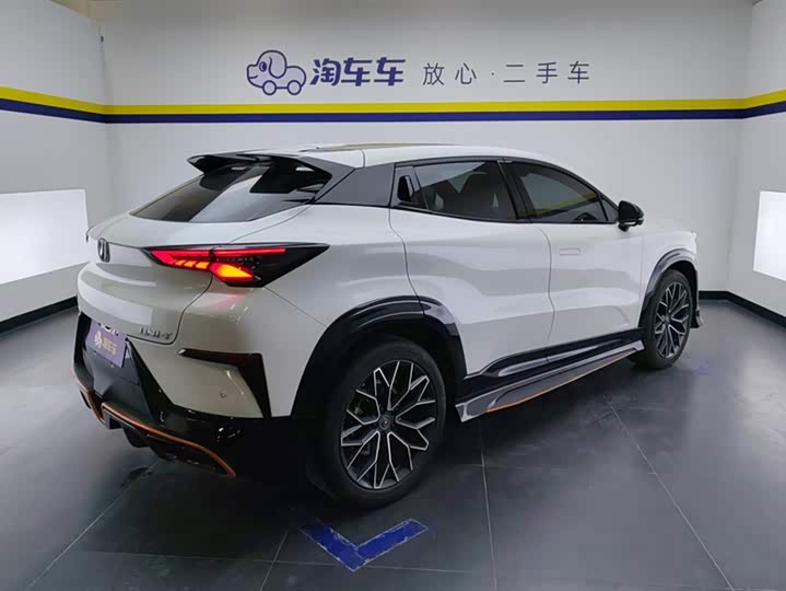 Фото 3 - Changan UNI-T