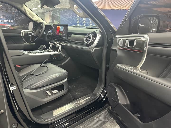 Фото 7 - Tank 400