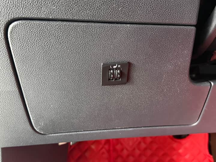 Фото 9 - Volkswagen T-Roc