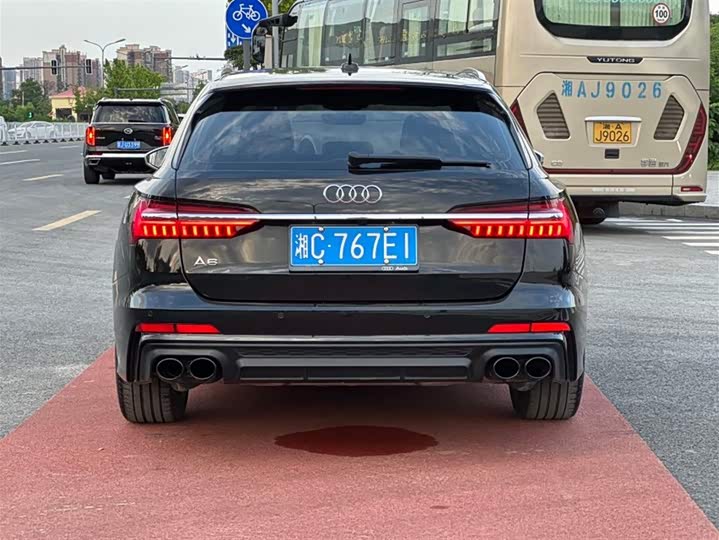 Фото 8 - Audi A6