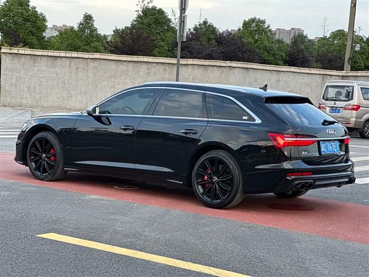 Фото 9 - Audi A6