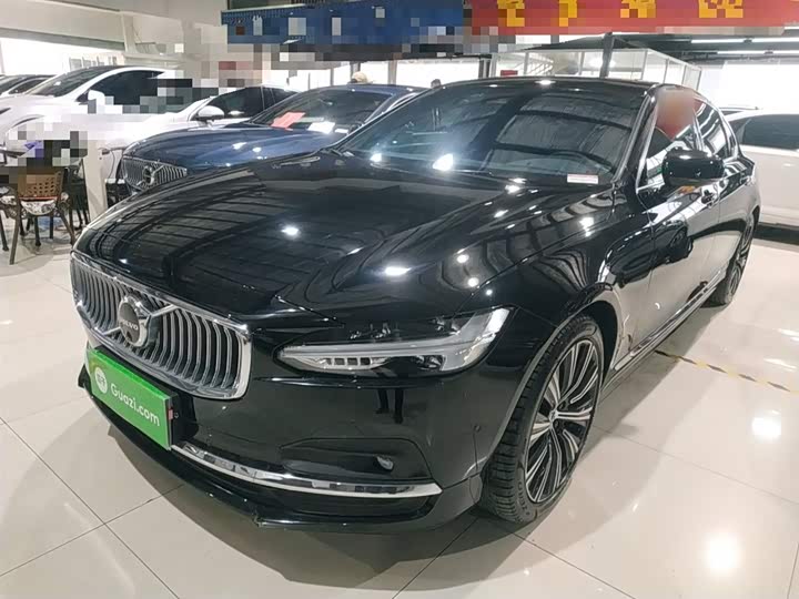 Фото 2 - Volvo S90