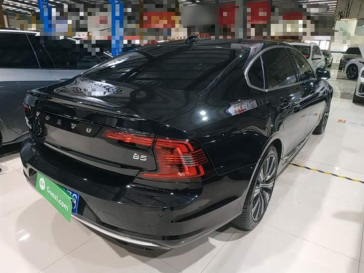 Фото 7 - Volvo S90