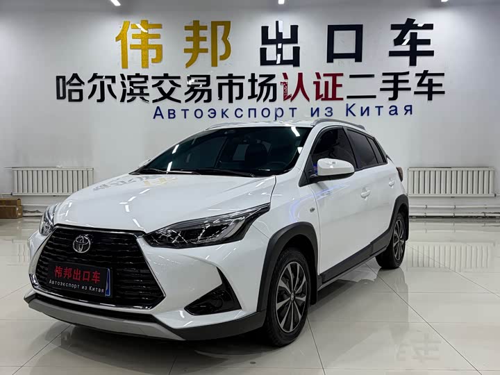 Фото 1 - Toyota Yaris L Hatchback