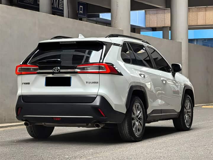 Фото 5 - Toyota Wildlander