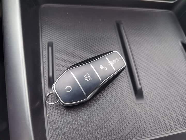 Фото 9 - BYD Qin Plus