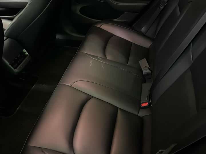 Фото 5 - Tesla Model 3