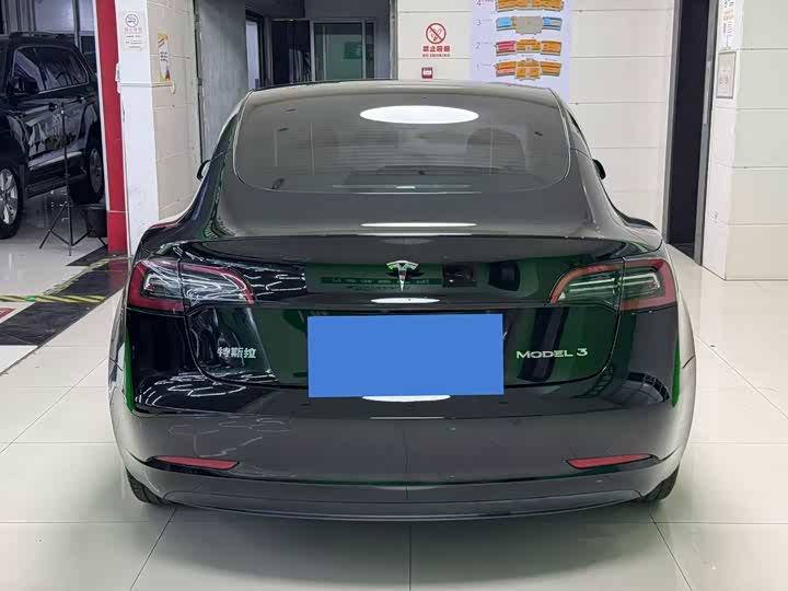 Фото 7 - Tesla Model 3