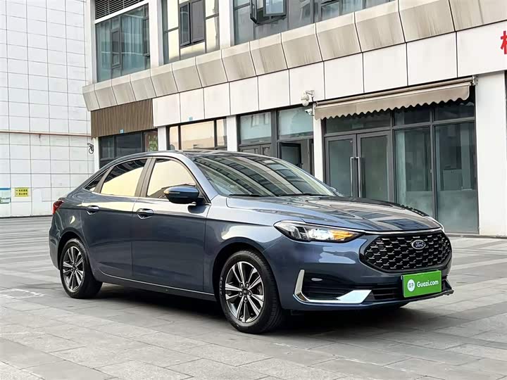 Фото 4 - Ford Escort