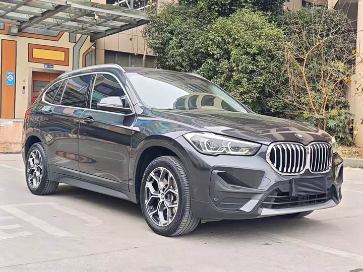 Фото 3 - BMW X1