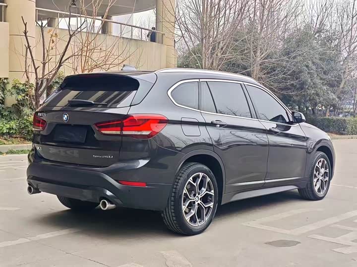 Фото 4 - BMW X1
