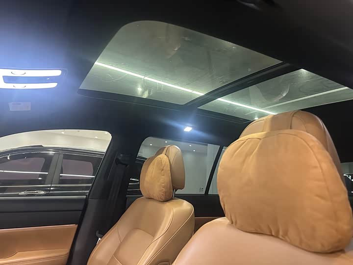 Фото 5 - LiXiang One