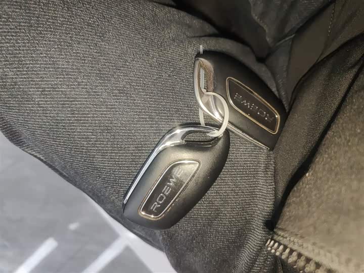 Фото 9 - Roewe i5