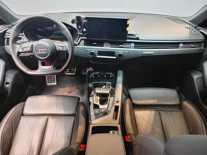 Фото 7 - Audi A4L