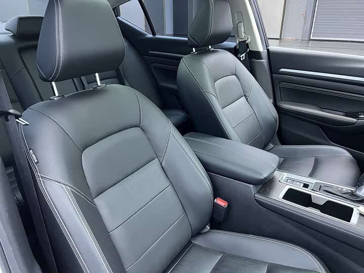 Фото 8 - Nissan Teana