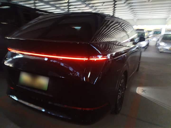 Фото 7 - XPeng X9