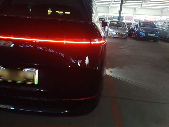 Фото 8 - XPeng X9