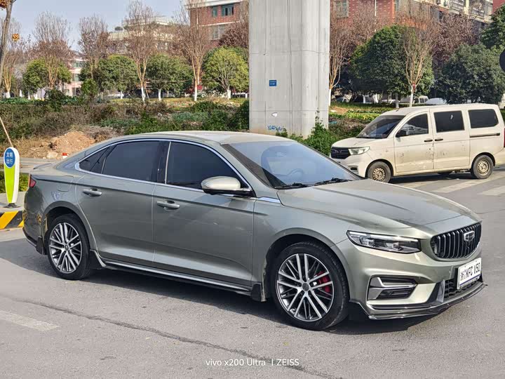 Фото 3 - Geely Preface