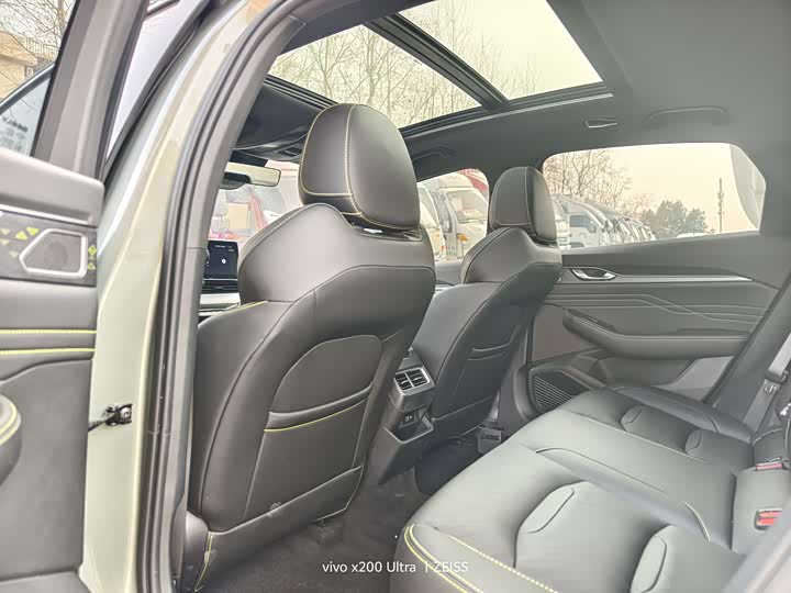 Фото 5 - Geely Preface