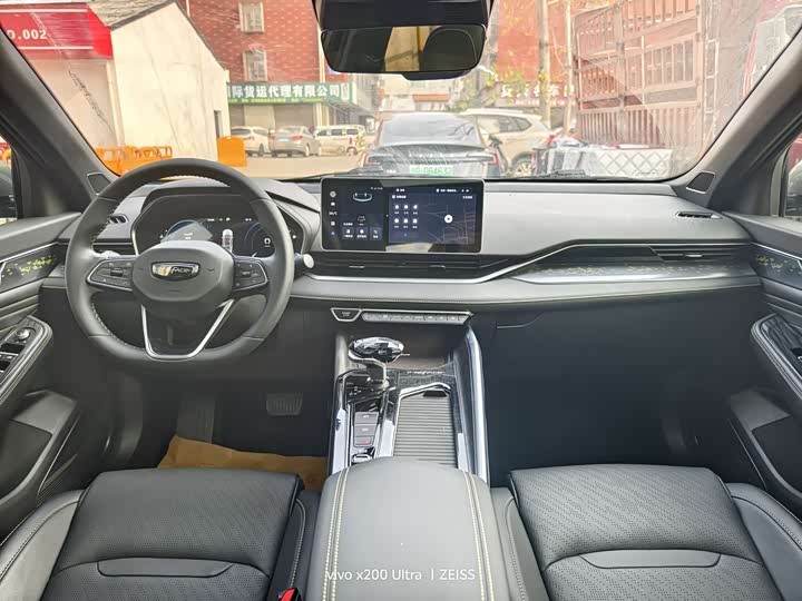 Фото 6 - Geely Preface