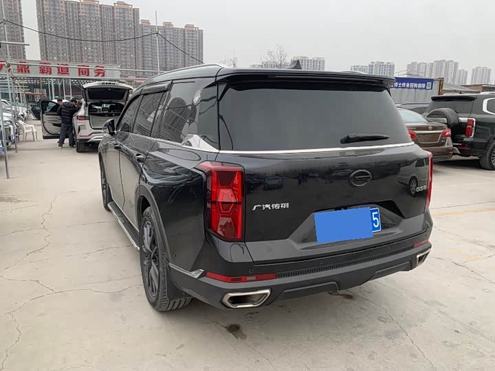 Фото 2 - GAC Trumpchi GS8