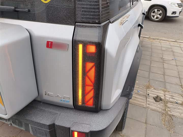 Фото 8 - Chery iCar 03