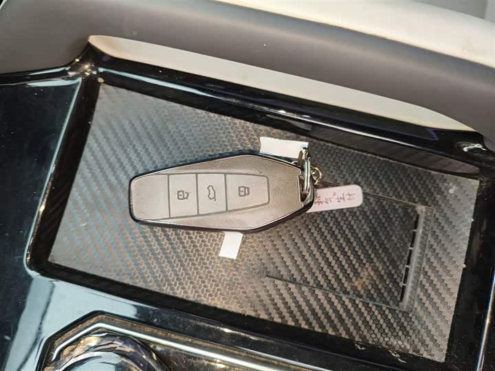 Фото 9 - Chery iCar 03