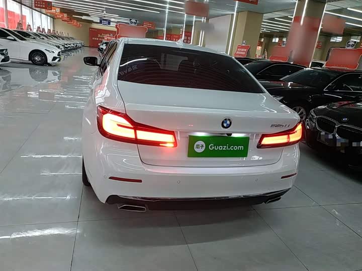 Фото 6 - BMW 5 Series