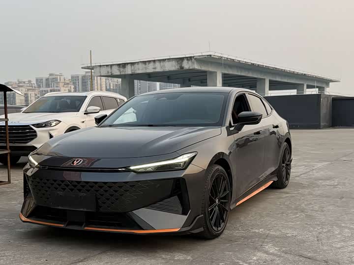 Фото 1 - Changan UNI-V