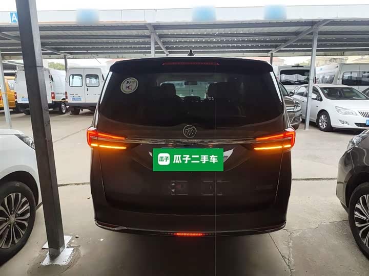 Фото 6 - Buick GL8 ES