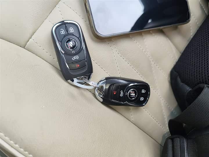 Фото 9 - Buick GL8 ES