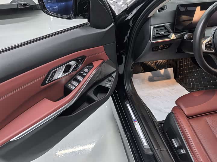 Фото 4 - BMW 3 Series