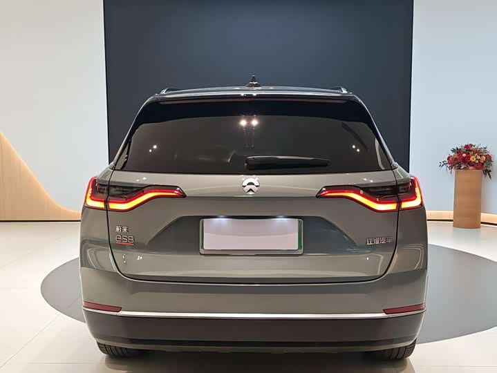 Фото 5 - Nio ES8