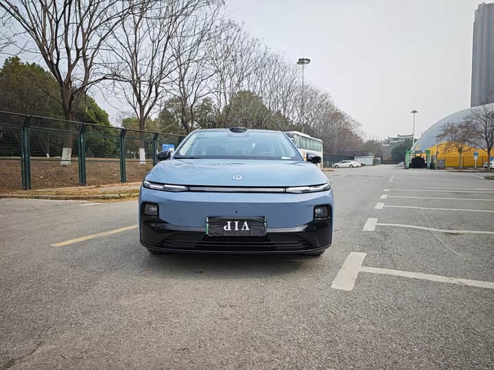 Фото 2 - Leapmotor B01