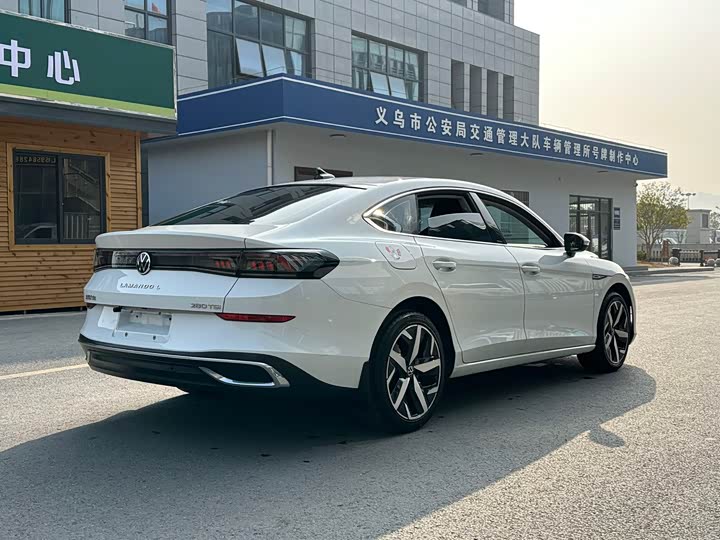 Фото 4 - Volkswagen Lamando L