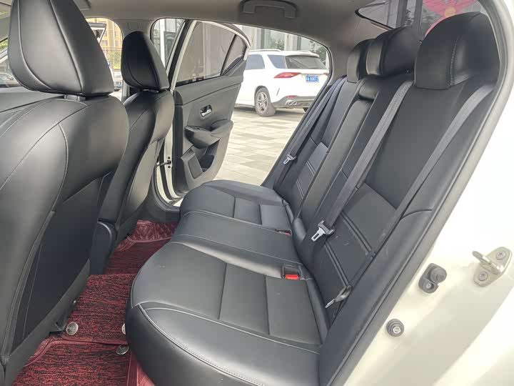 Фото 9 - Nissan Sylphy