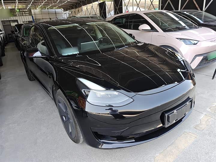 Фото 4 - Tesla Model 3