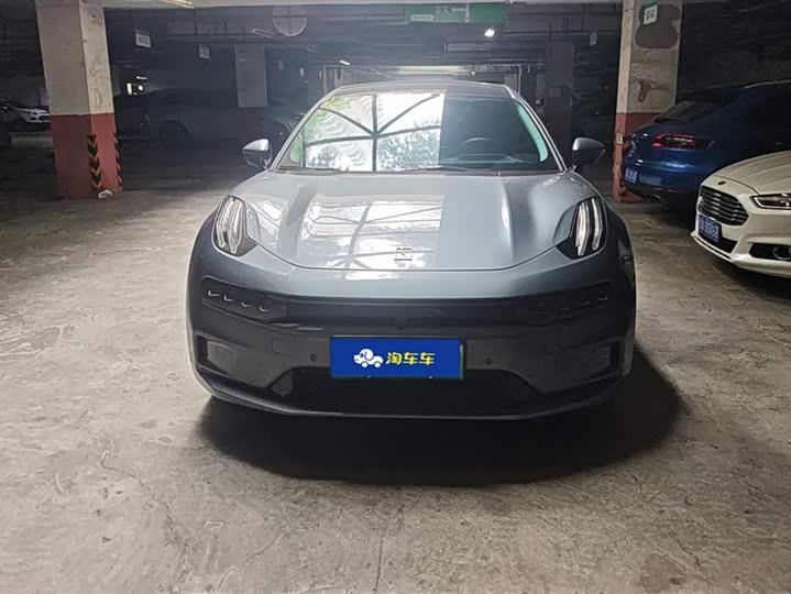 Фото 2 - Zeekr 001