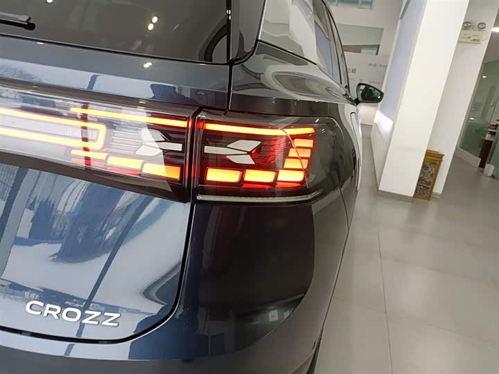 Фото 8 - Volkswagen ID.6 Crozz