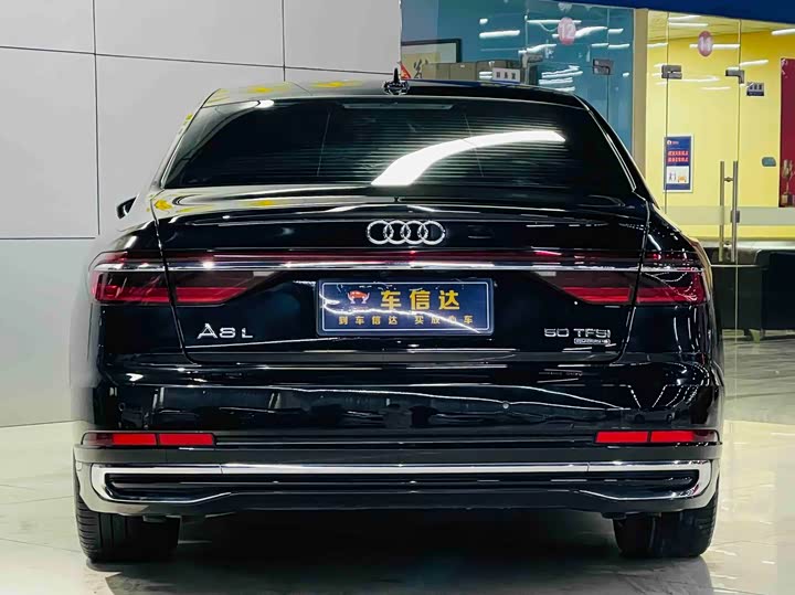 Фото 4 - Audi A8