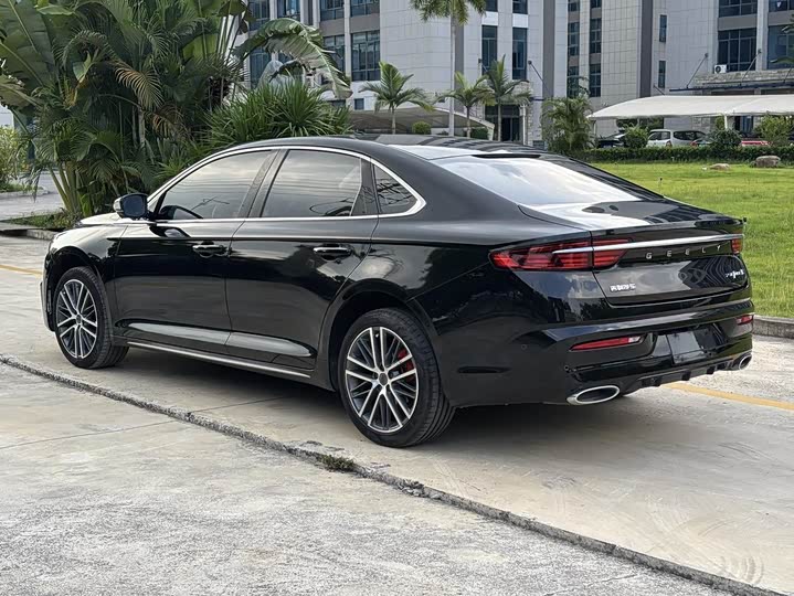 Фото 8 - Geely Preface