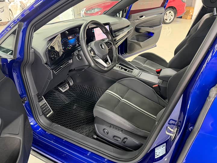 Фото 9 - Volkswagen Golf