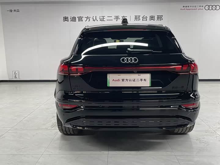Фото 5 - Audi Q6L e-tron