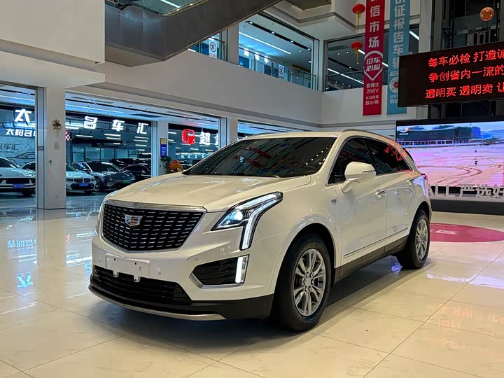 Фото 1 - Cadillac XT5