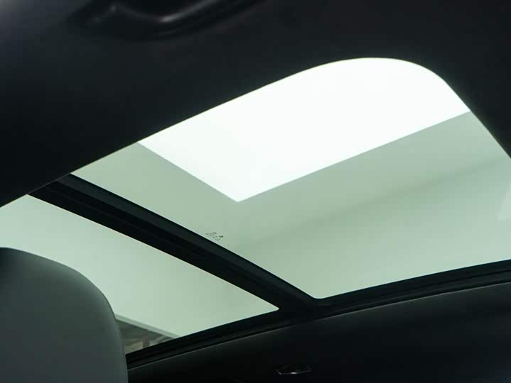 Фото 8 - Geely Monjaro