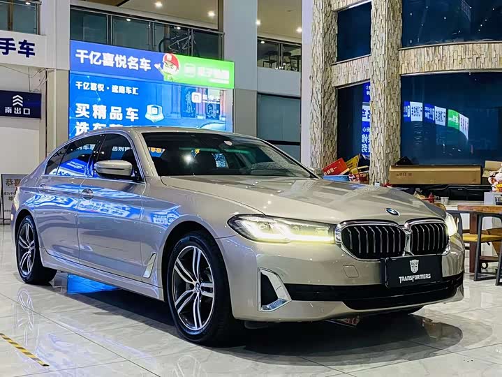 Фото 3 - BMW 5 Series